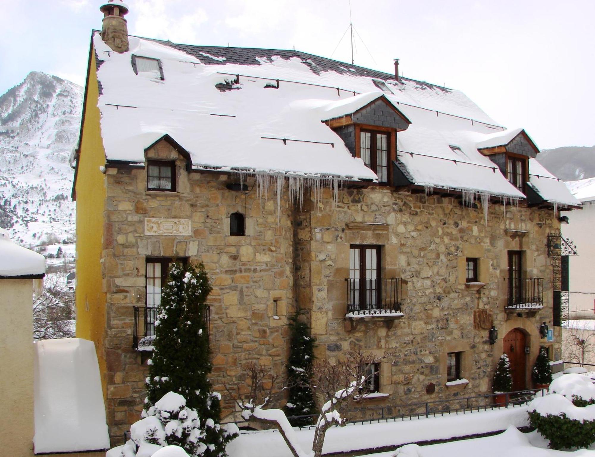 Hotel Almud Sallent de Gállego Exteriör bild